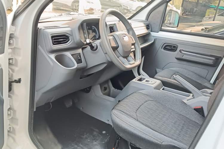 Used Karry Jiangtun E5 2024 268 km Range Open-Window 6-Seater Version
