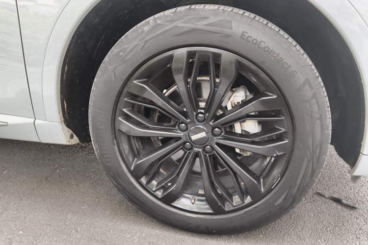 Used Wey Mocha 2021 2.0T Two-Wheel-Drive Premium Edition Right Front Wheel Hub