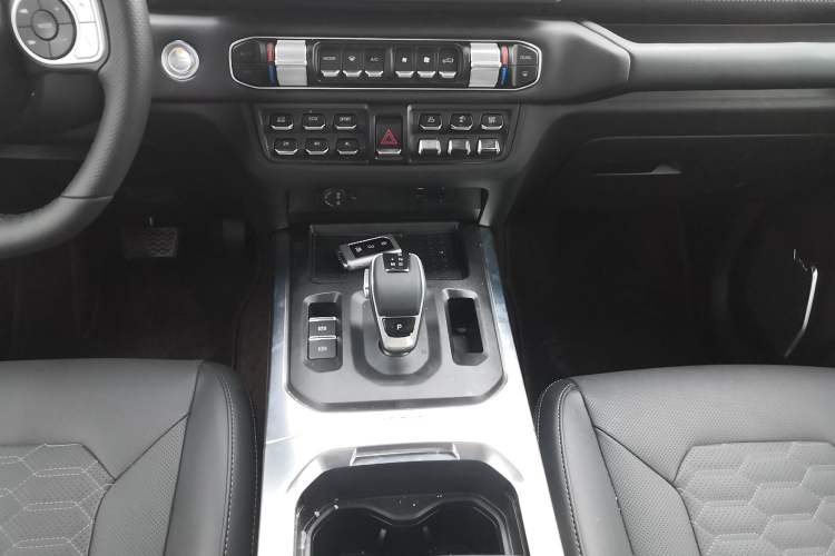 Used 212 T01 2025 Model 2.0T Diesel
