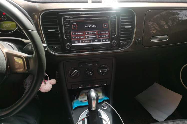 Used Volkswagen Beetle 2015 180TSI model
