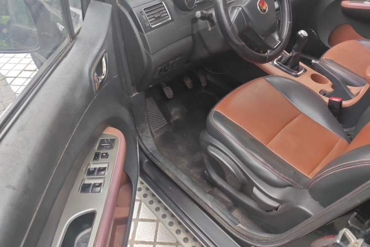 Used FORTHING Joyear X5 2015 1.6L Manual Luxury Model
