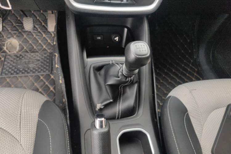 Used Wuling Hongguang S3 2018 1.5L Manual Standard Version China V Standard
