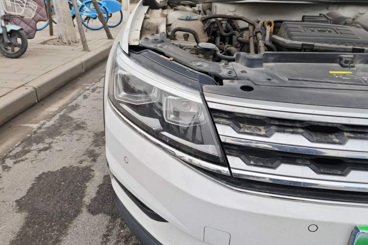 Used Volkswagen Cross Lavida 2017 230TSI DSG Luxury Edition
