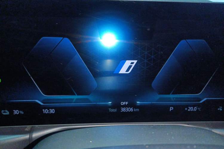 Used BMW i3 2022 eDrive 35 L Instrument Cluster