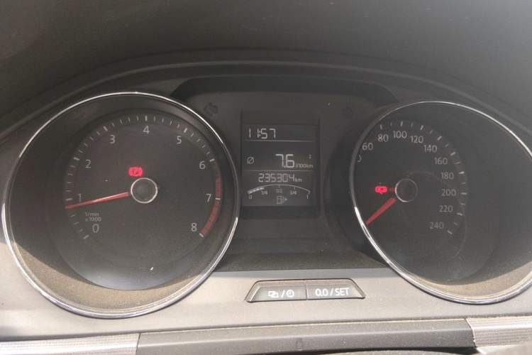 Used Volkswagen Bora 2017 1.6L Manual Fashion Model

