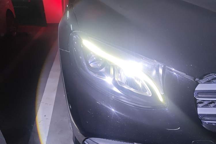 Used Mercedes-Benz GLC 2018 GLC 260 4MATIC Luxury Model