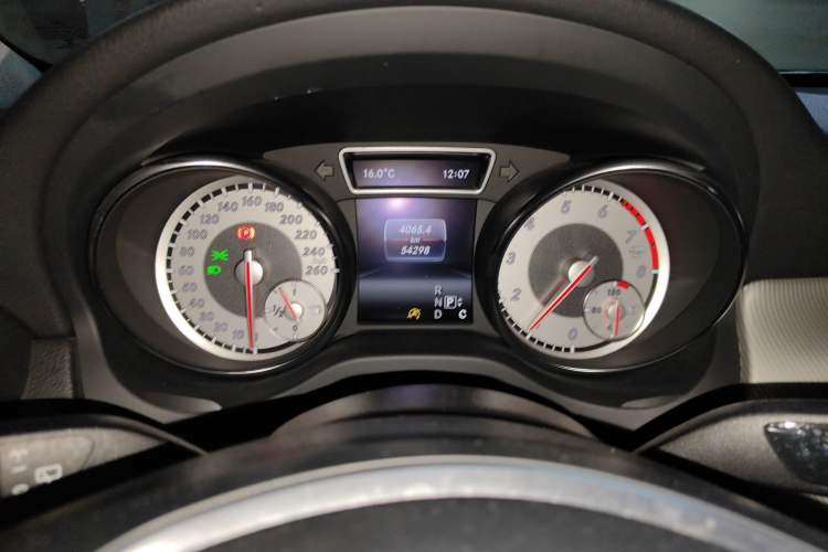 Used Mercedes-Benz GLA 2016 GLA 200 Sport Edition Instrument Cluster