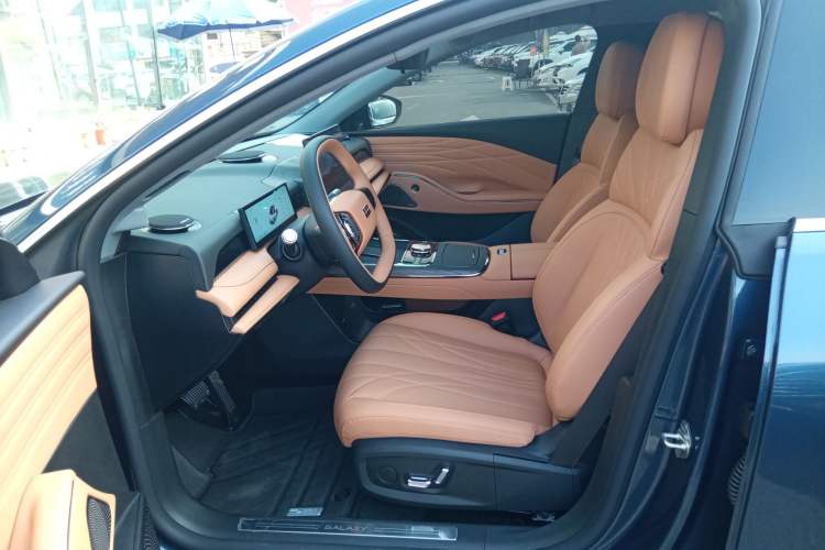 Used Geely Galaxy Galaxy 8 2025 130km EM-i Prestige Edition