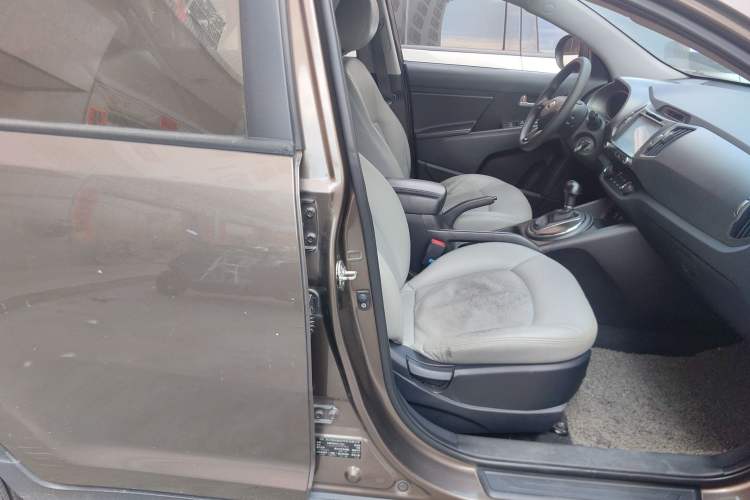 Used Kia Sportage R 2015 2.0L Automatic Two-Wheel Drive GL
