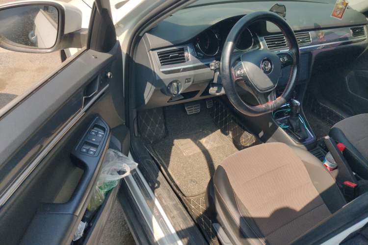 Used Volkswagen C-TREK 2018 230TSI DSG Comfort Model
