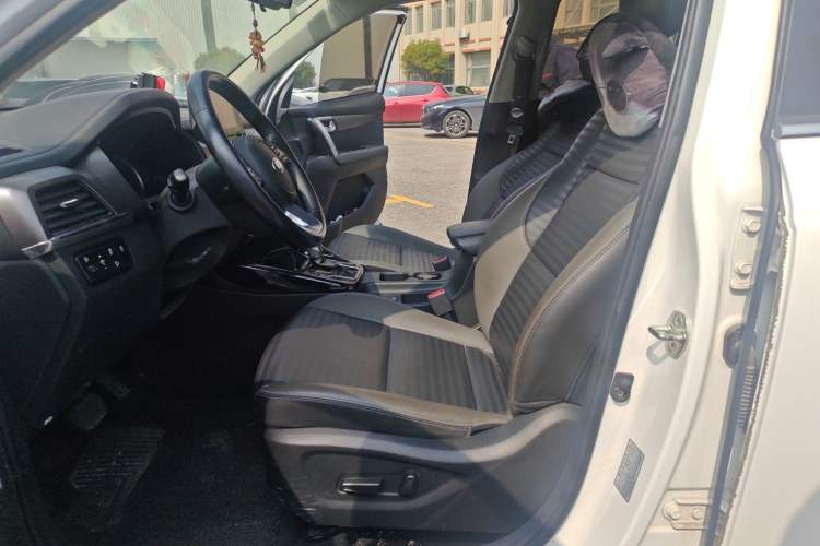 Used Kia Sportage R 2019 2.0L Automatic Smart Luxury Edition Left Front Seat