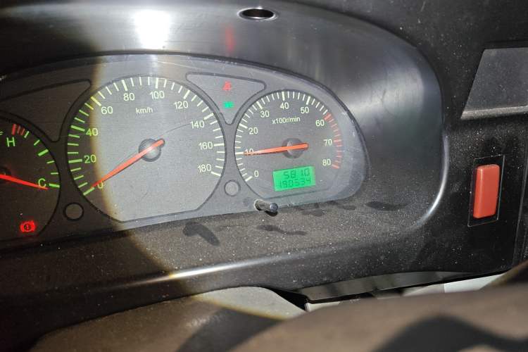 Used Jinbei Hiace 2014 2.0L Fifth-Generation Xiangyun Comfort Type 1 4G20C