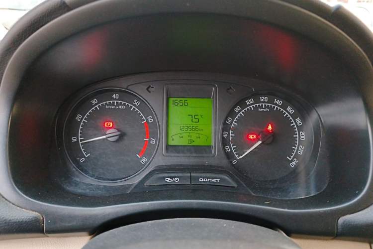 Used Skoda Fabia 2014 1.4L Manual Crystal Edition