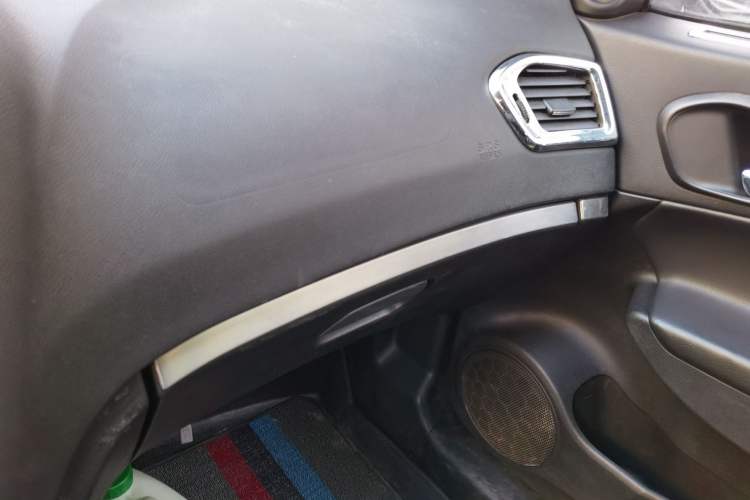 Used GAC Trumpchi GS5 2013 1.8T Automatic All-Wheel-Drive Luxury Edition Gear Lever