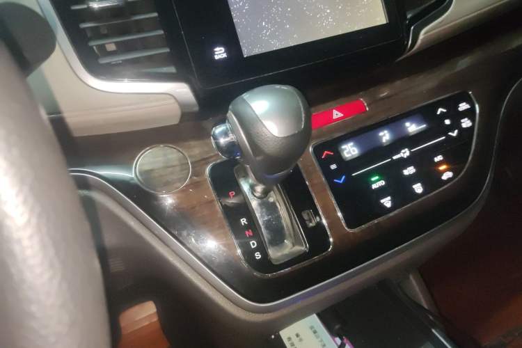 Used Honda Odyssey 2015 2.4L Comfort Edition