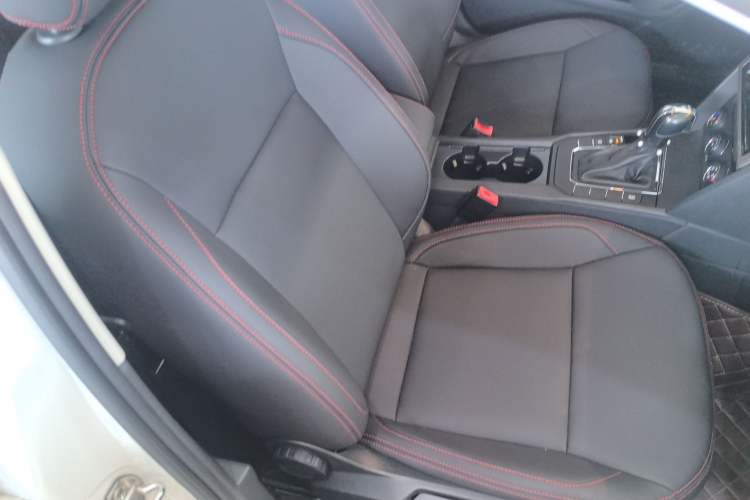 Used Volkswagen Lamando 2015 230TSI DSG Fashion Edition
