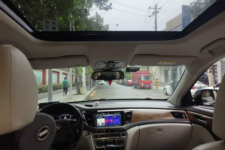 Used GAC Trumpchi GS8 2017 320T Two-Wheel Drive Luxury Smart Connectivity Version (7 Seats)
