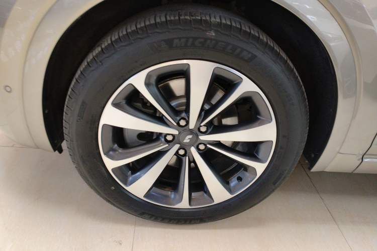 Used Li Auto ONE 2021 Extended-Range 6-Seater Version Exterior 4