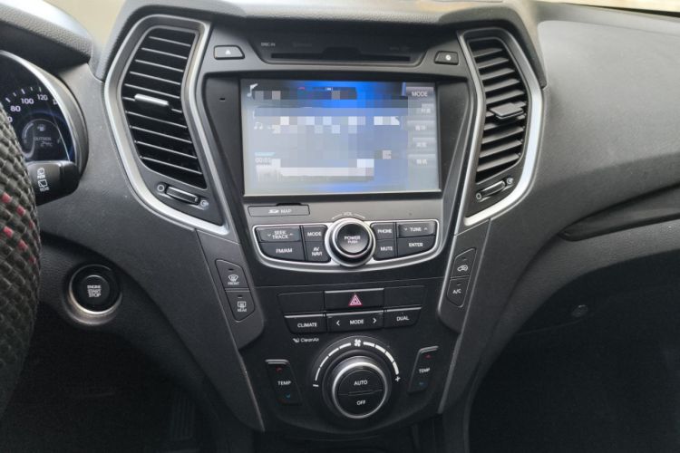 Used Hyundai Santa Fe 2015 2.4L Automatic All-Wheel Drive Smart Version 5 Seats
