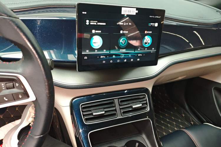 Used BYD Qin PLUS 2021 DM-i 55KM Flagship Model Audio And AC Panel