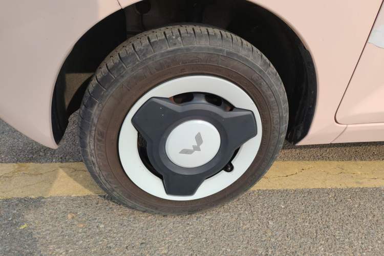 Used Wuling Hongguang MINIEV 2021 Macaron Fashion Model Lithium Iron Phosphate
