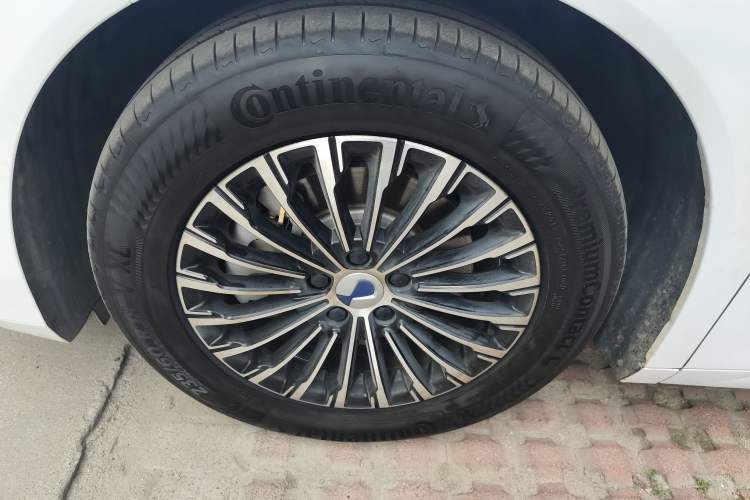 Used Denza D9 2024 DM-i 1050 Luxury Model