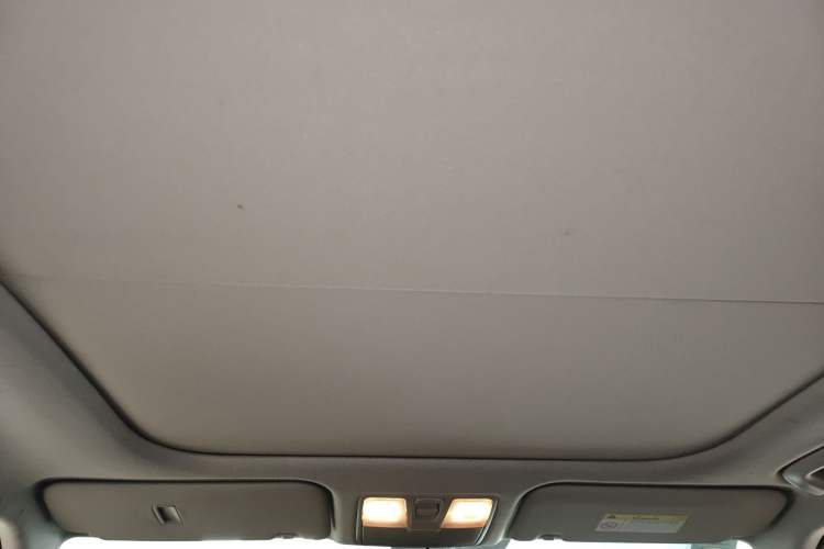 Used Hyundai ix25 2017 1.6L Automatic Smart Version Headliner