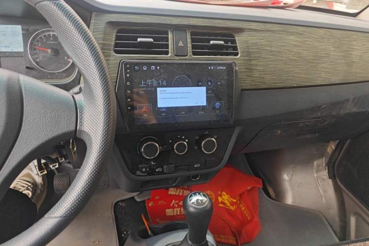 Used Jinbei Hiace X30 2024 1.5L Wealthy Van Model 2/5 Seats
