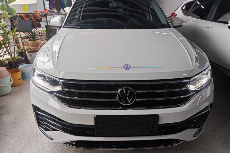 Used Volkswagen Tiguan L 2024 380TSI Automatic All-Wheel Drive R-Line Enhanced 7-Seater
