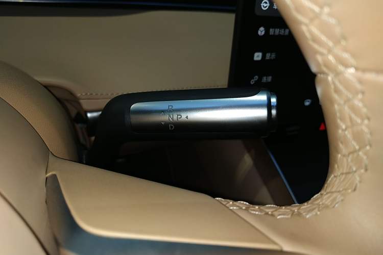 Used Hima Stelato S9 2024 All-Electric Ultra Four-Wheel-Drive Flagship Edition Gear Lever