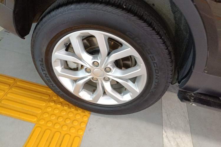 Used Land Rover Discovery 2019 3.0 SC V6 SE
