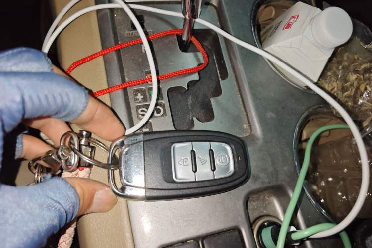 Used Toyota Highlander 2011 2.7L Two-Wheel Drive 7-Seater Luxury Navigation Edition
