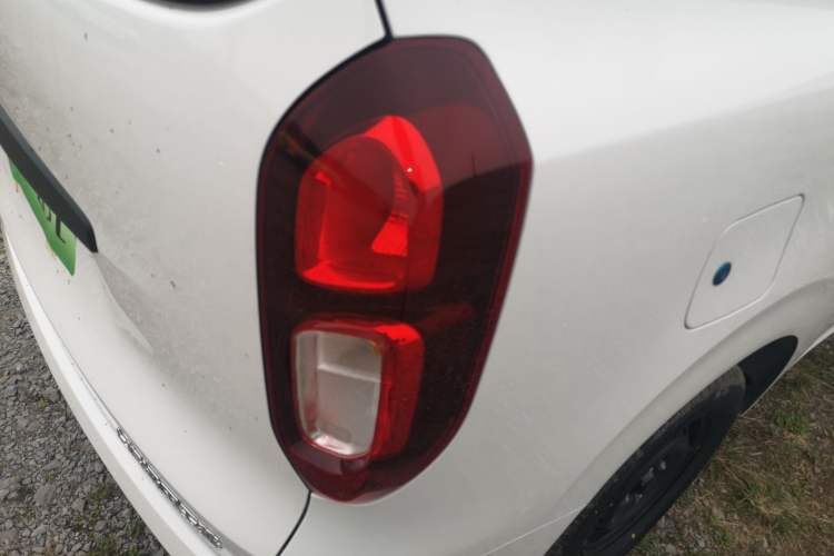 Used Wuling Hongguang New Energy 2025 Extended-Range Hybrid 50 km Standard Version Right Rear Taillight