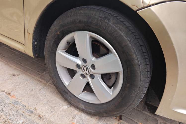 Used Volkswagen Lavida 2013 1.6L Automatic Fashion Edition