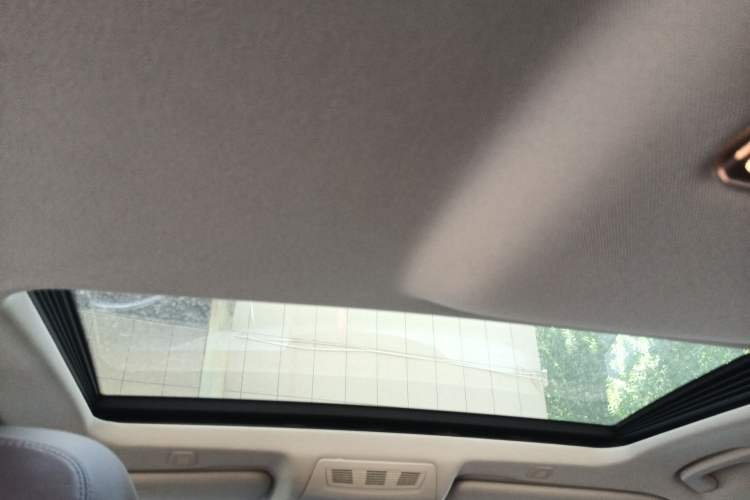 Used BMW 5 Series 2014 525Li Luxury Design Package
