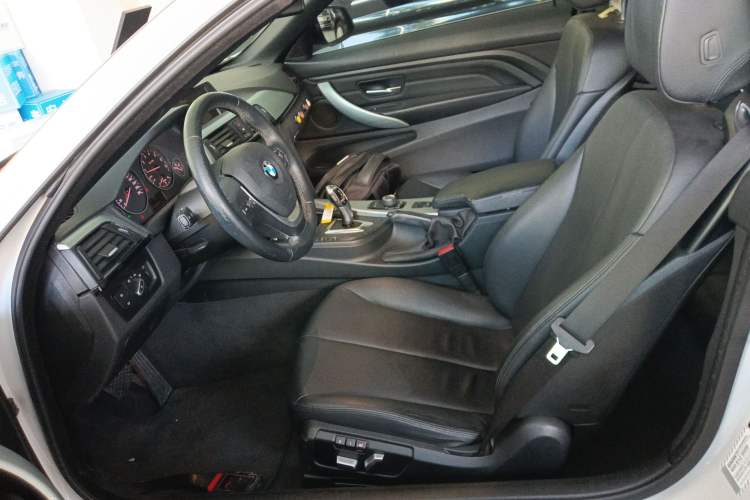 Used BMW 4 Series 2016 420i Convertible Fashion Model
