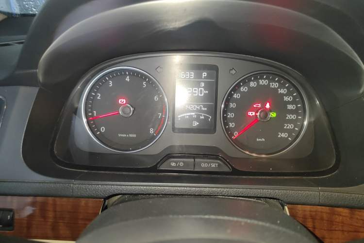 Used Volkswagen Lavida 2013 Restyled Classic 1.6L Automatic Comfort Edition Instrument Cluster