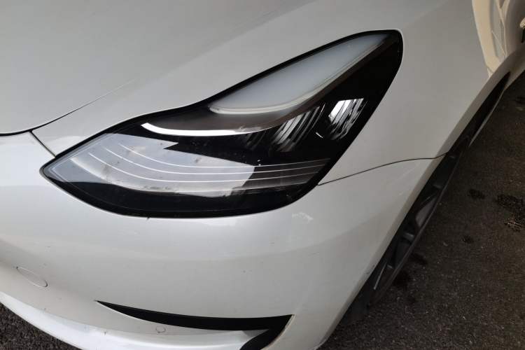 Used Tesla Model 3 2019 Standard Range Rear-Wheel Drive Upgraded Version (60 kWh) Left Front Headlight