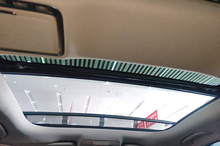 Used Mercedes-Benz E-Class 2022 Second Facelift E 300 L Luxury Edition
