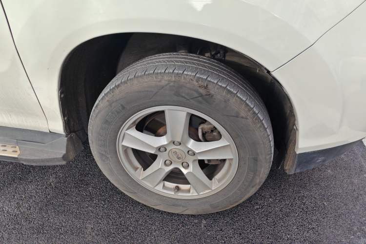 Used BYD S6 2014 2.0L Manual Luxury 5-Seater