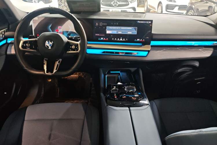 Used BMW 5 Series 2024 530Li Luxury Edition M Sport Package
