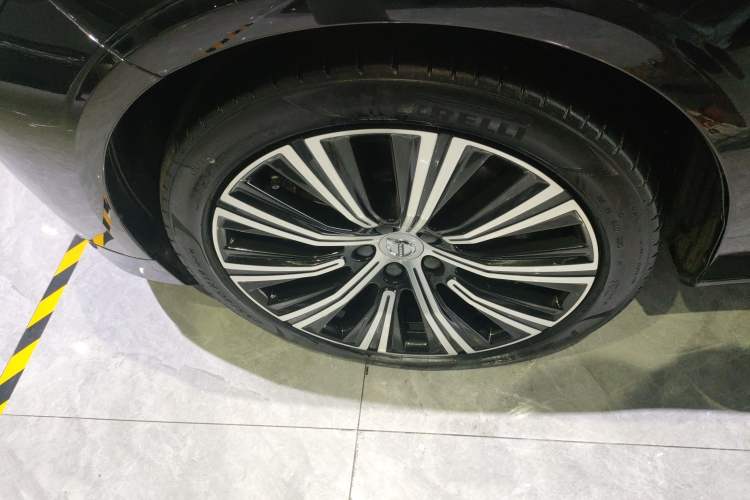 Used Volvo S90 2024 B5 Zhiyuan Luxury Edition
