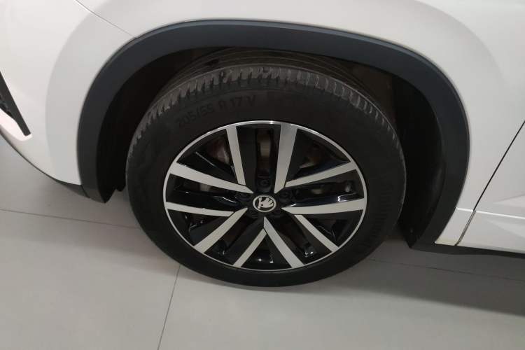 Used Skoda Kamiq 2020 GT 1.5L Automatic Comfort Edition China VI Standard Left Front Wheel Hub