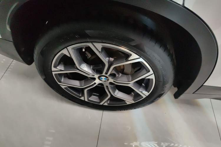 Used BMW X1 2021 Restyled sDrive25Li Leading Edition Right Rear Wheel Hub