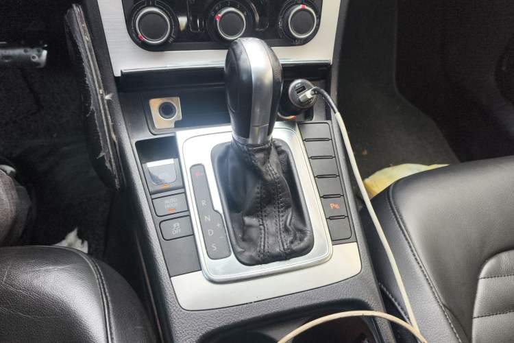 Used Volkswagen Magotan 2013 1.8TSI Premier Model Gear Lever