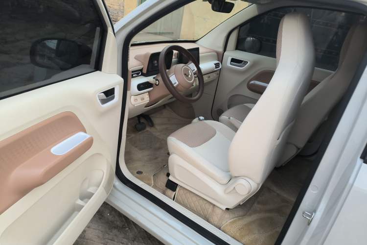 Used Wuling Hongguang MINIEV 2024 3rd Generation 215km Youth Edition Driver Seat