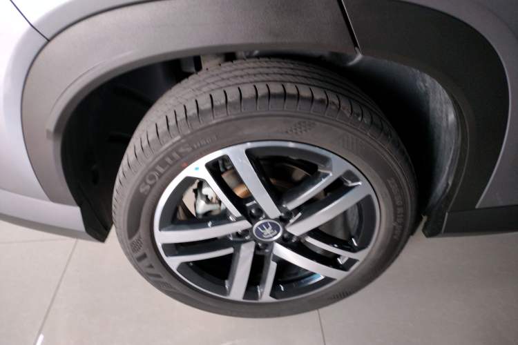 Used BYD Song L DM-i 2024 112 km Leading Edition Right Rear Wheel Hub