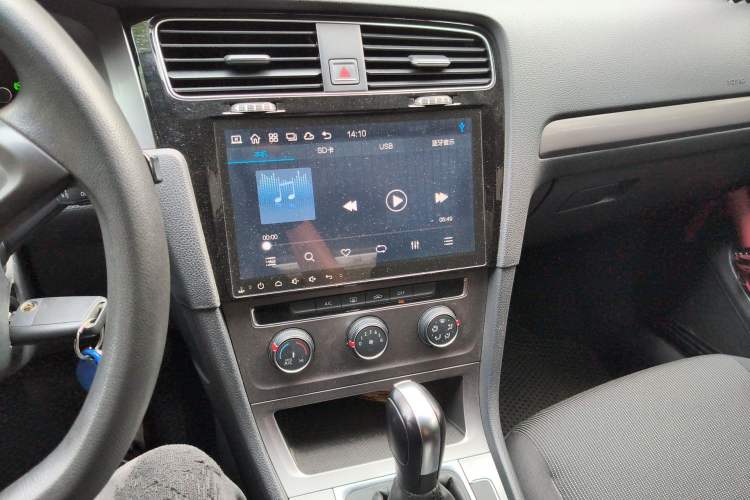 Used Volkswagen Golf 2016 1.6L Automatic Fashion Model