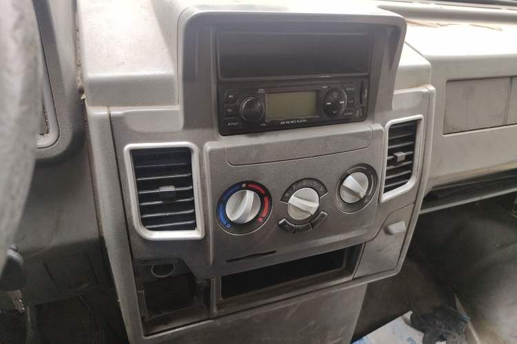 Used Iveco Daily 2014 2.5T-A35 NJ6484ACM47Z4
