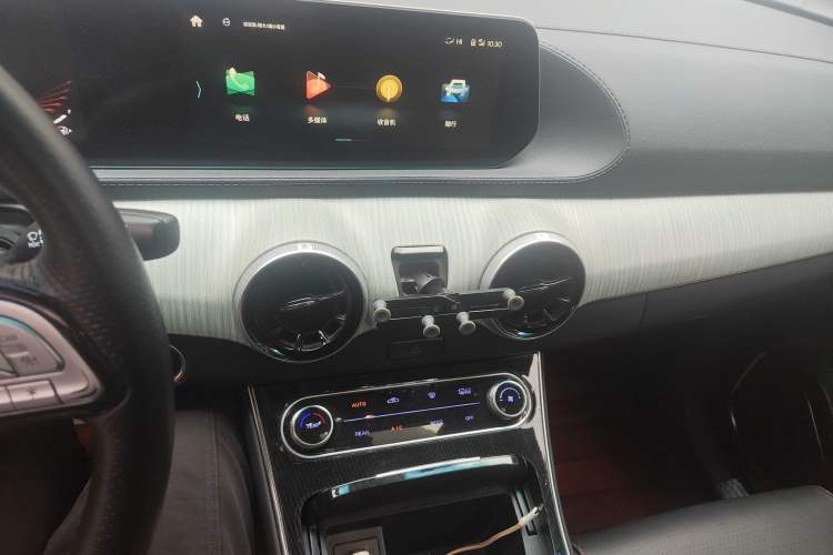 Used FORTHING Yacht 2022 1.5T DCT Chasing-the-Waves Edition Audio And AC Panel